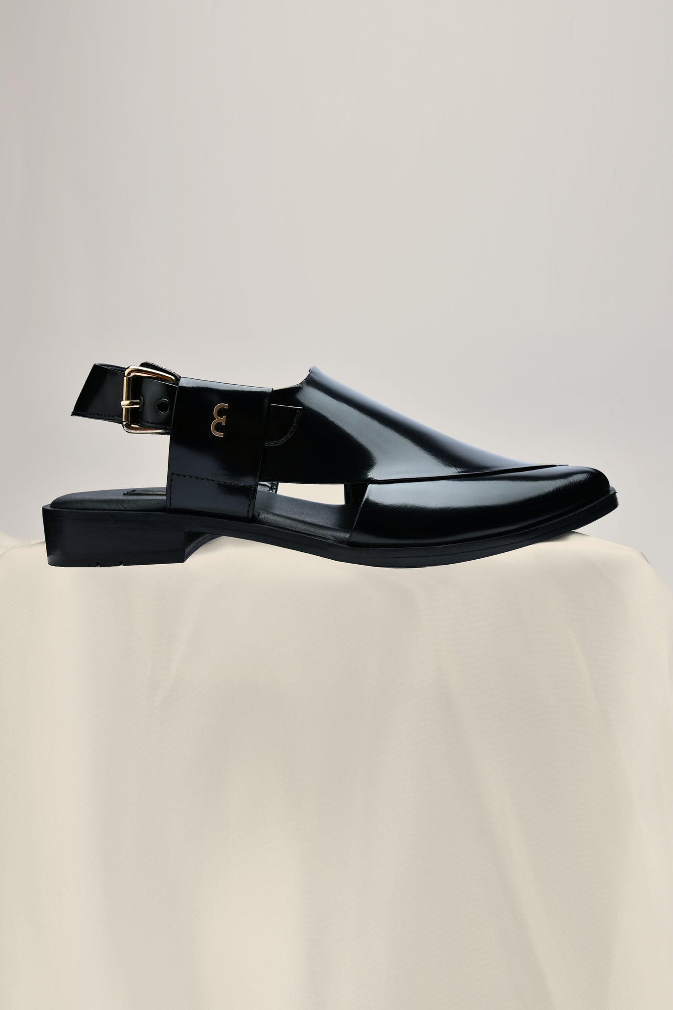 KNIGHTS - Black Leather Sandals