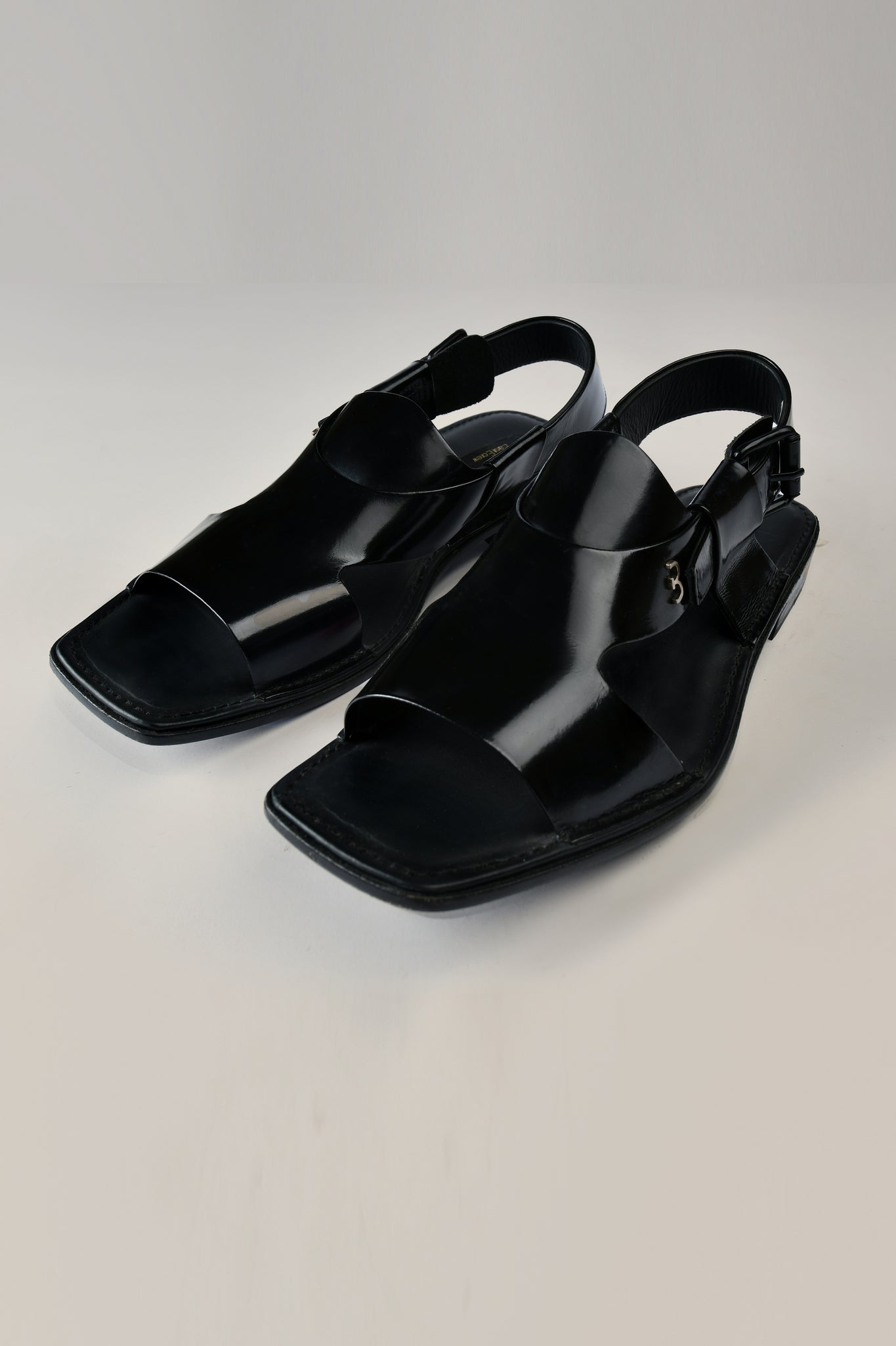 ROOKS - Black Leather Sandals